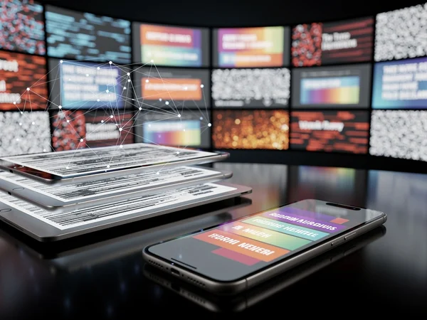 Google’s AI Headlines: Messy Clickbait Becomes Discover’s Core Draw